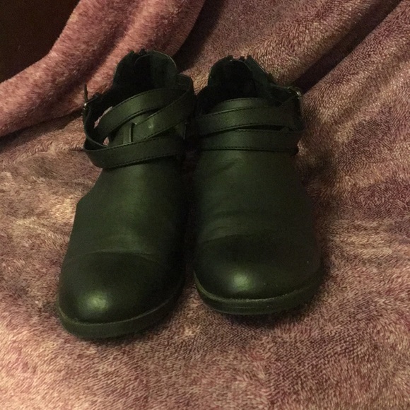 Faded Glory Strappy Booties - Picture 2 of 2